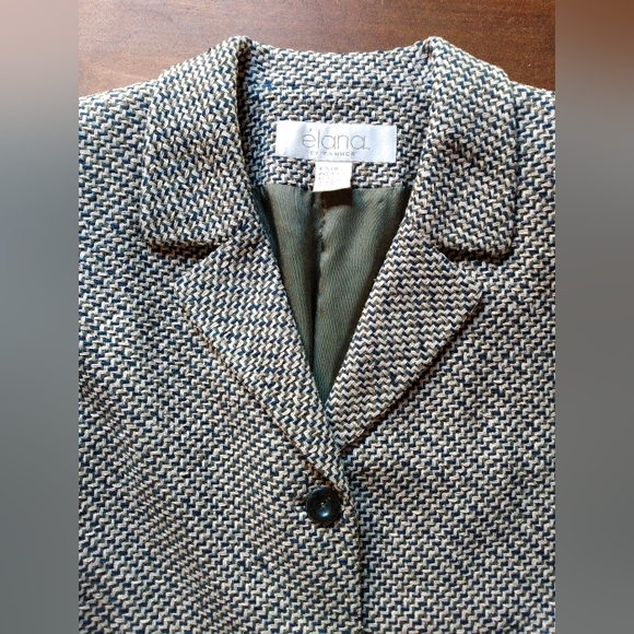 Elana by Tanner Silk Weave Button Front Jacket with Pockets - Picture 6 of 9